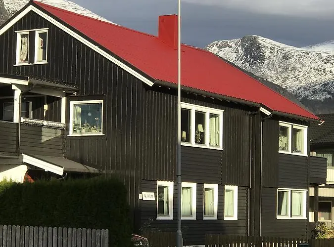 Bed & Breakfast Villa Andalsnes *